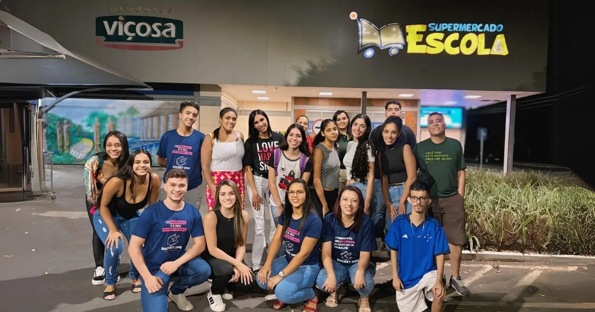 Alunos da Rocket One realizam visita técnica ao Supermercado Escola da Funarbe em Viçosa