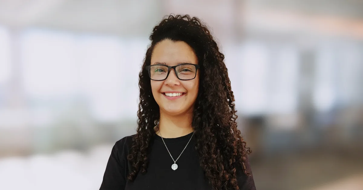 Profª. Thaís Pereira